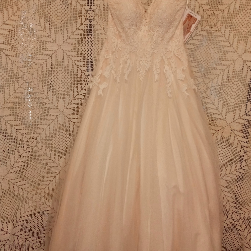 Wedding gown